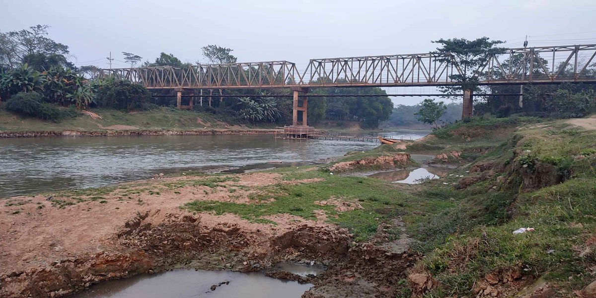 গোমতীর মাটি বালুখেকোদের ঘাটি