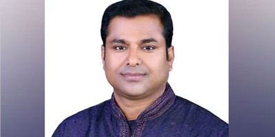 কলেজ সভাপতির পদ হারালেন বড় মনির