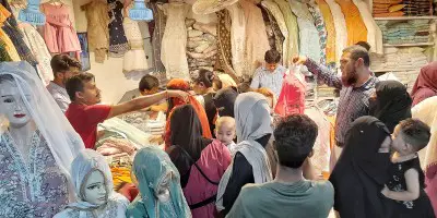 ঈদ বাজারে বৃষ্টির বাগড়া, তবু চলছে বিকিকিনি