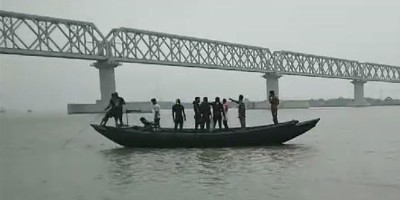 ১৪০ টন সার নিয়ে কার্গোডুবি, নিখোঁজ ১