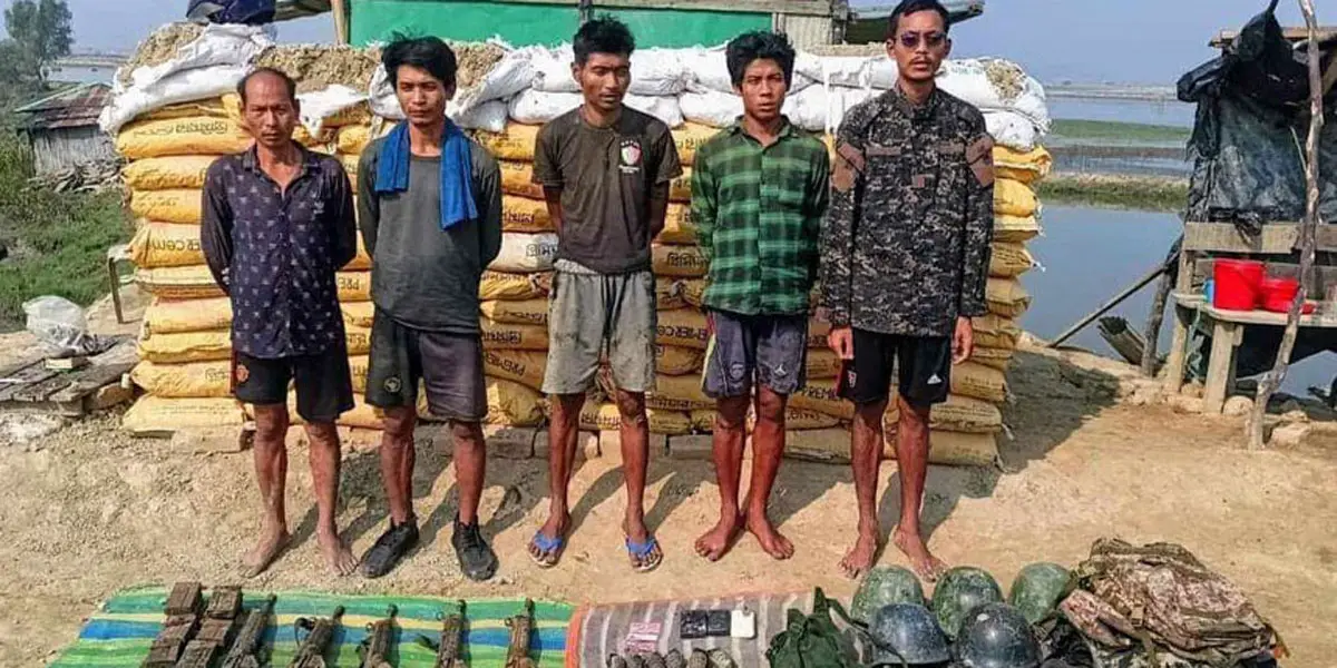 বিজিপির আরও ৫ সদস্য পালিয়ে বাংলাদেশে