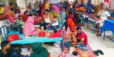 কুমেকে গরমে বাড়ছে রোগী, ৪০ সিটের শিশু ওয়ার্ডে ১২১ রোগী