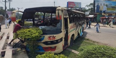 চুয়েটে গাড়ি পোড়ানোর প্রতিবাদে ৪৮ ঘন্টার ধর্মঘটের ডাক