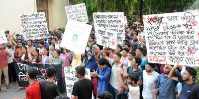 চুয়েটে গাড়ি পোড়ানোর প্রতিবাদে ৪৮ ঘণ্টা ধর্মঘটের ডাক