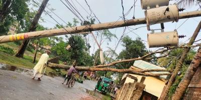 শ্রীমঙ্গলে হঠাৎ কালবৈশাখী ঝড়, লন্ডভন্ড ঘরবাড়ি