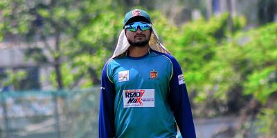 ৪০০ উইকেটের মাইলফলক স্পর্শ করলেন সাকিব