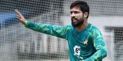 আয়ারল্যান্ড যেতে পারলেন না আমির