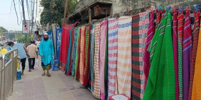 শ্যামলীতে গামছা দেয়াল