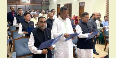 চট্টগ্রামে প্রথম ধাপে নির্বাচিতদের শপথ