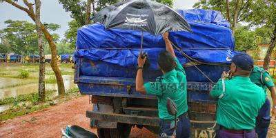 সিলেটে অস্ত্রের মুখে ২৪ লাখ টাকার চিনি ছিনিয়ে নিল ছাত্রলীগ!
