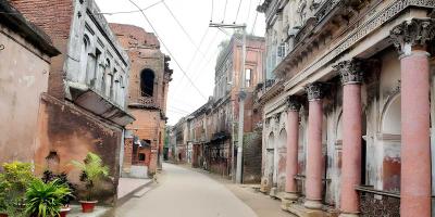 ঘুরে আসুন ঢাকার  আশপাশে