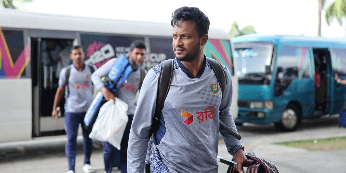 প্রথম বোলার হিসেবে বিশ্বকাপে সাকিবের ঝুলিতে ৫০ উইকেট