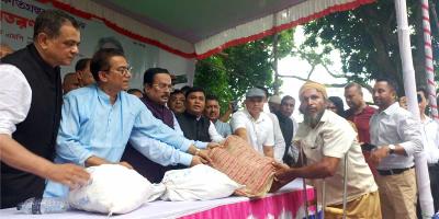 বিএনপি নেতাদের কাজ নেই তাই সরকারের উকুন বাছে: নানক