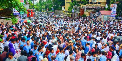 এইচএসসি পরীক্ষা: বৃষ্টি থাকলে কেন্দ্রের গেট আগে খোলা যাবে