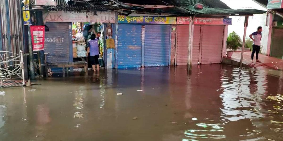 মুহুরী নদীতে ভাঙনে ৪ গ্রাম প্লাবিত, একজনের মৃত্যু