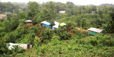 বৃষ্টি হলেই বাড়ে পাহাড়ধসের শঙ্কা