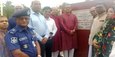 কালীগঞ্জে ‘বসন্তপুর নদীবন্দর’ পরিদর্শন নৌপরিবহন প্রতিমন্ত্রীর
