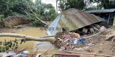 ফেনীতে কমতে শুরু করেছে বন্যার পানি