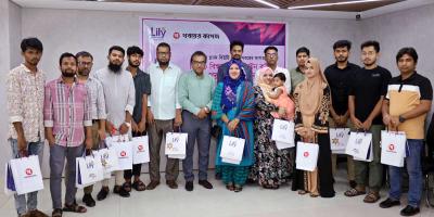‘খবরের কাগজ সবার কথা বলে’