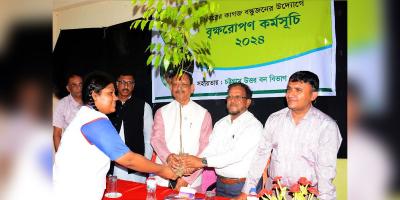 চট্টগ্রামে খবরের কাগজ বন্ধুজনের বৃক্ষরোপণ কর্মসূচি