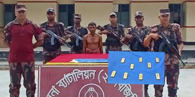 দৌলতপুর সীমান্তে কোটি টাকার স্বর্ণের বারসহ পাচারকারী আটক