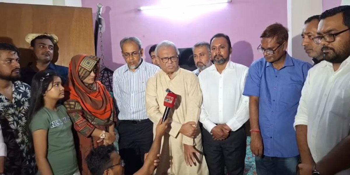 শেখ হাসিনা মুক্তিযুদ্ধের সময় কী করেছেন, প্রশ্ন রিজভীর