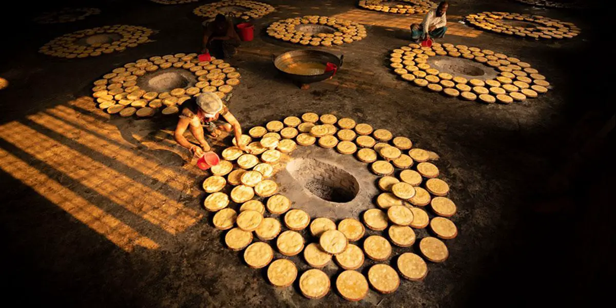 প্রতিদিন তৈরি হয় ৩০ টন দই