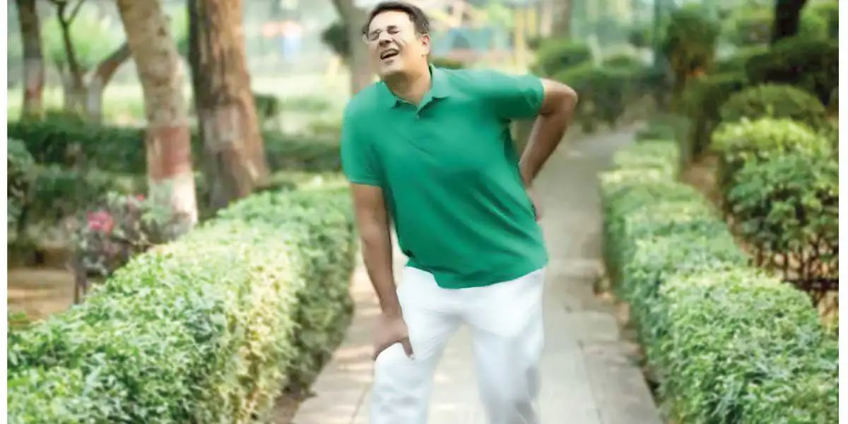 পিঠের ব্যথা কমাবেন যেভাবে