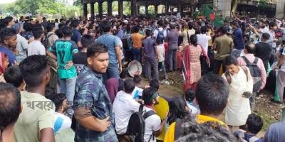 চোখে-মুখে লাল কাপড় বেঁধে মঙ্গলবার
অনলাইনে ছবি দেবে আন্দোলনকারীরা