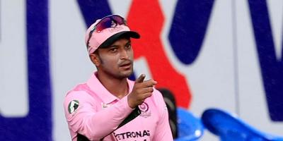 তোপের মুখে সাকিবের পাল্টা প্রশ্ন, ‘দেশের জন্য আপনি কি করেছেন?’
