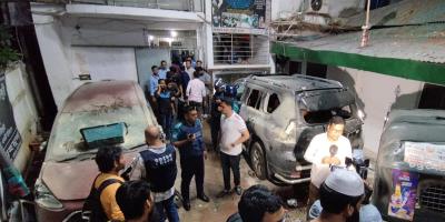 শিক্ষামন্ত্রীর বাড়ি, এমপির অফিস ও চসিক মেয়রের বাসভবনে হামলা