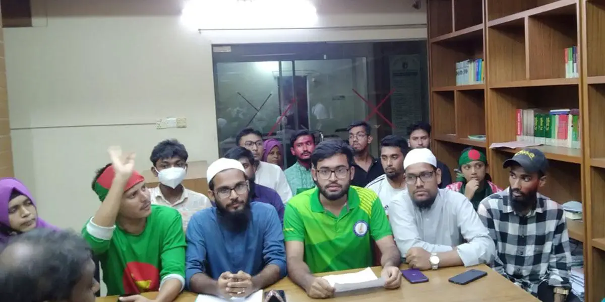 পরিবার নিয়ে আ. লীগ নেতাদের টাঙ্গাইল ছাড়ার আল্টিমেটাম সমন্বয়কদের