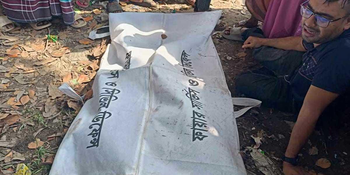 কুমিল্লায় কাভার্ডভ্যান চাপায় মা-শিশু নিহত