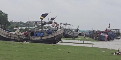 লঘুচাপের প্রভাবে উত্তাল সাগর বঙ্গোপসাগরে ট্রলারডুবি, ১৫ জেলে উদ্ধার