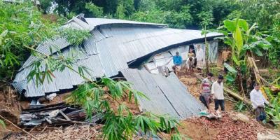 চকরিয়ায় ভারী বর্ষণে নিম্নাঞ্চল প্লাবিত, পাহাড় ধস