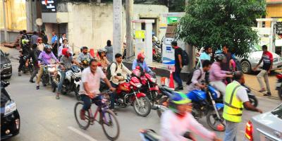 জ্বালানি তেলের দাম কমেছে, কার্যকর রাত থেকেই