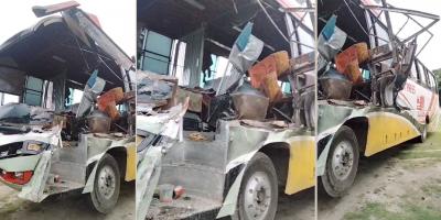 বঙ্গবন্ধু সেতুতে বাস-ট্রাক সংঘর্ষে নিহত ৩, আহত ১০