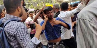 হিরো আলমকে বগুড়ায় আদালত চত্বরে মারধর