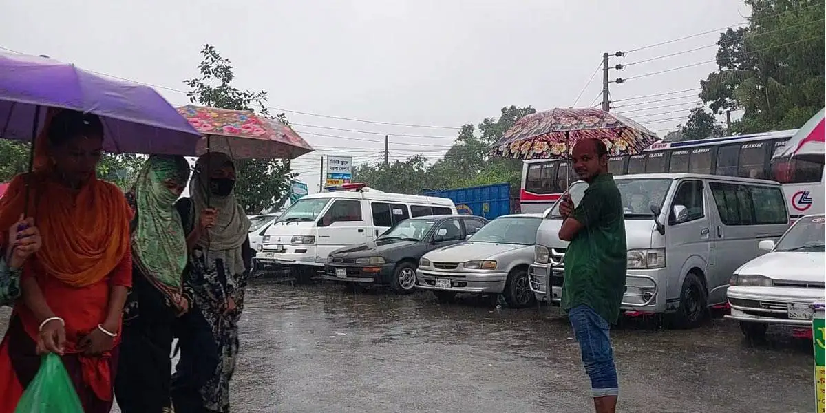 বঙ্গোপসাগরে নিম্নচাপ, মোংলা বন্দরে ৩ নম্বর সংকেত