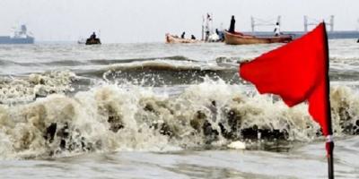 নামল সমুদ্রবন্দরের সতর্ক সংকেত