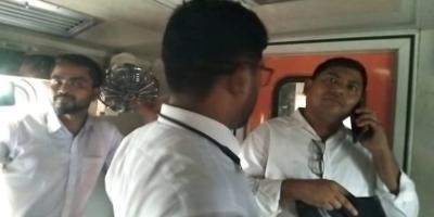 রেলের বগির এসি নষ্ট, অভিযোগ জানিয়ে হেনস্তার শিকার ২ যাত্রী