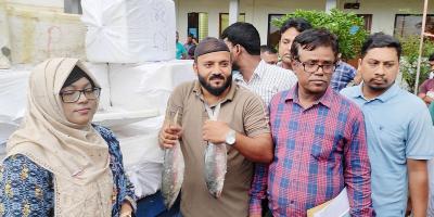 আখাউড়া স্থলবন্দর দিয়ে ৭৩০০ কেজি ইলিশ রপ্তানি