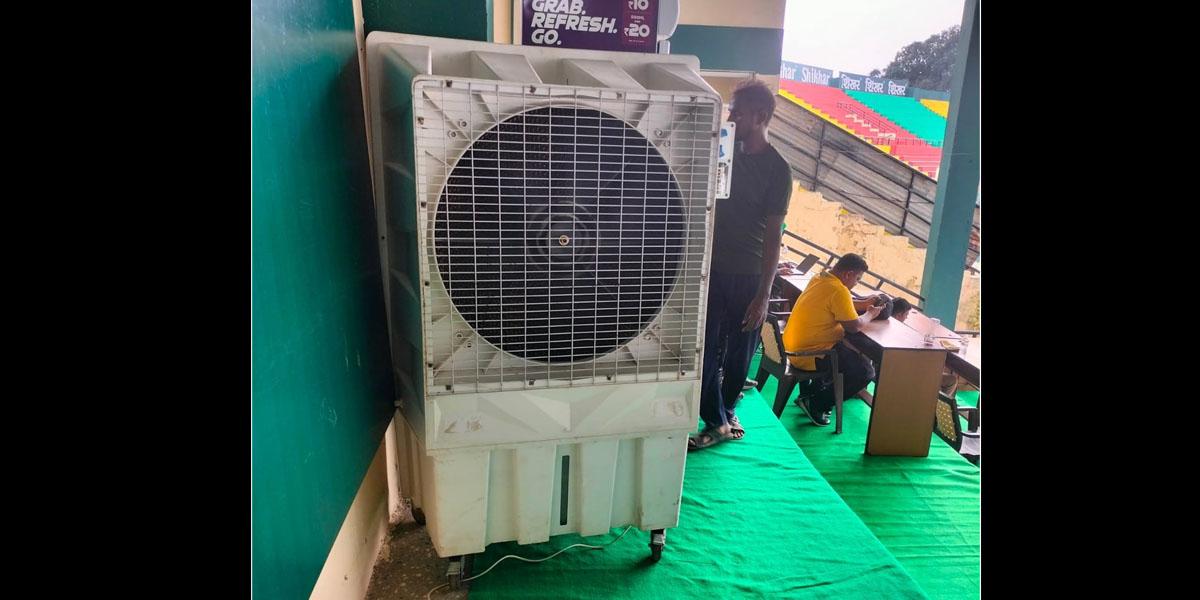 পুরোনোকে আঁকড়ে ধরে আছে কানপুর স্টেডিয়াম