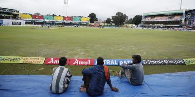 ভেজা আউটফিল্ডে হয়নি প্রথম সেশনের খেলা