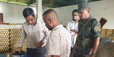 কিশোরগঞ্জে দুই ডিমের আড়তে অভিযান, জরিমানা