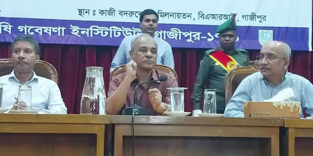 দুর্গাপূজায় নিরাপত্তা নিয়ে কোনো শঙ্কা নেই : স্বরাষ্ট্র উপদেষ্টা