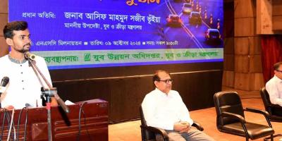 সচেতনতার অভাবে ট্রাফিক নিয়ন্ত্রণ সম্ভব হয় না: যুব ও ক্রীড়া উপদেষ্টা