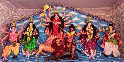 ষষ্ঠীপূজার মধ্য দিয়ে শারদীয় দুর্গোৎসব শুরু