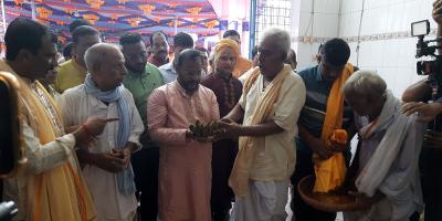 চাঁপাইনবাবগঞ্জে মন্দির পরিদর্শনে ভারতীয় সহকারী হাইকমিশনার