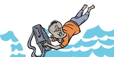 চলন্ত লঞ্চ থেকে মাঝ নদীতে ঝাঁপ